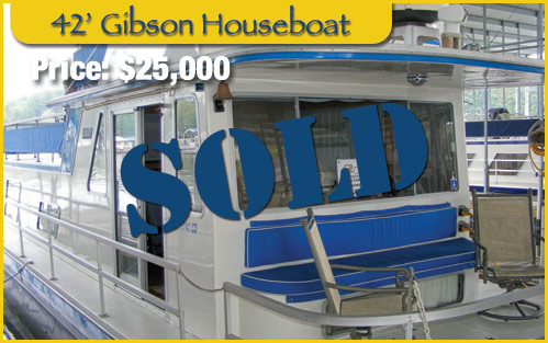 42' Gibson Houseboat from Chadwick Lake Properties