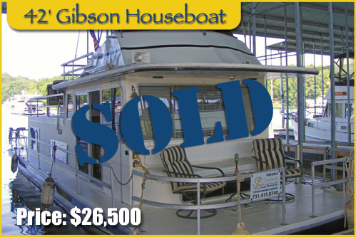 38' Carver 380 Santego Yacht from Chadwick Lake Properties